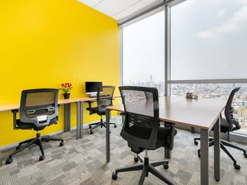 Book open plan office space for businesses of all sizes in Regus AIA Capital Center