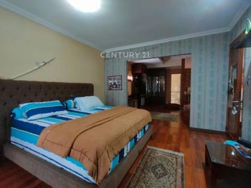 Rumah Mewah Ada Kolam Harga Menarik  Renang Di Bintaro Sektor 9