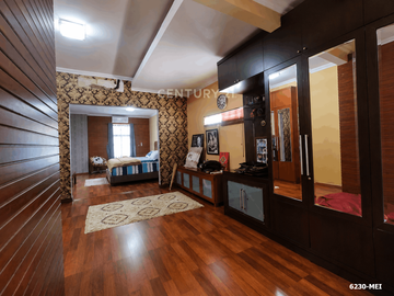 Rumah Mewah Ada Kolam Harga Menarik  Renang Di Bintaro Sektor 9