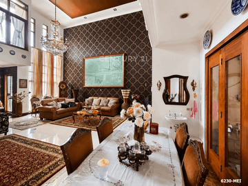 Rumah Mewah Ada Kolam Harga Menarik  Renang Di Bintaro Sektor 9