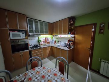 Chalet en venta en Parque Quirno