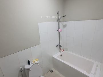 Dijual Rumah Model Retro Clasic Full Renovasi Di Depok