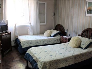 Casa PH en venta en Villa Dominico