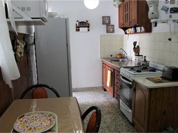 Casa PH en venta en Villa Dominico