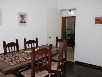 Casa PH en venta en Villa Dominico