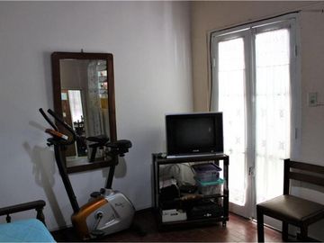 Casa PH en venta en Villa Dominico