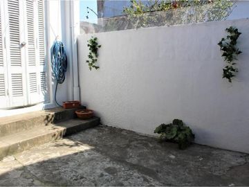 Casa PH en venta en Villa Dominico