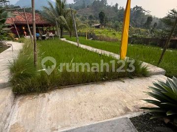 Villa Cafe Resort Ala Bali Ramai Beroperasi di Wisata Alam Gunung Pancar Sentul