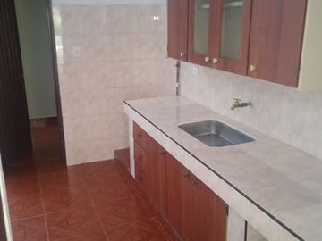 casa en venta en santa teresita. Cod V10196