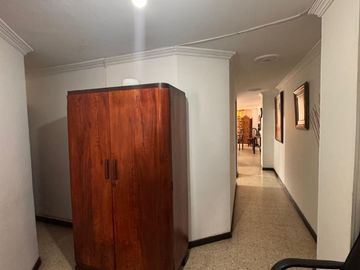 apartamento en venta en versalles. Cod V17330