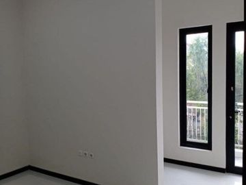 Rumah Sutorejo BARU GRESS, FREE TANDON+SANYO