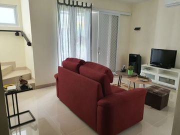 DISEWAKAN RUMAH SEMI FURNISH SIAPP HUNI DI AGNESI SYMPHONIA