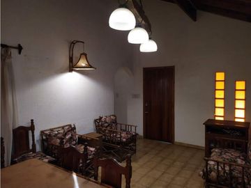 CASA 3 DORMITORIOS EN ACANTILADOS A METROS DEL MAR