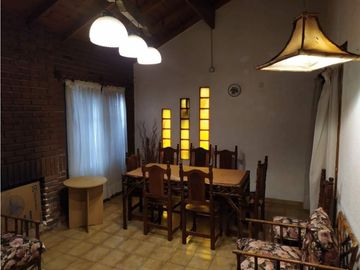 CASA 3 DORMITORIOS EN ACANTILADOS A METROS DEL MAR