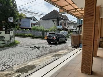 Dijual Kost Eklusive Full furnish di Condong Catur
