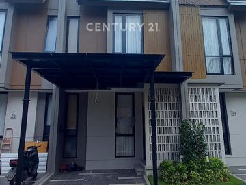 Disewakan Rumah Brand New Cluster Viola Summarecon Crown Gading