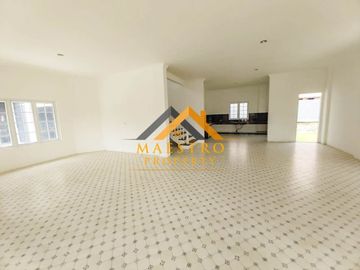 Dijual Villa Komplek Medan Resort City/ Merci / Mercy View Danau