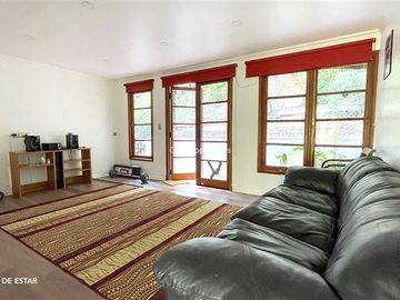 Casa en Venta en Huinganal Casa en Venta | 4D4B y servicio | Lo Barnechea | One Propiedades