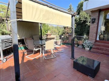 Casa en Venta en Huinganal Casa en Venta | 4D4B y servicio | Lo Barnechea | One Propiedades