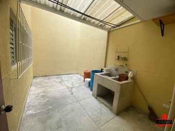 casa-local en arriendo en estadio. Cod A4544