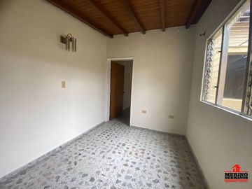 casa-local en arriendo en estadio. Cod A4544