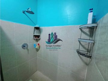 VENDO CASA FAMILIAR EN LOS ALGARROBOS