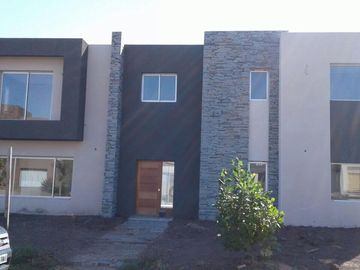 Casa en el barrio Fincas 2, Hudson