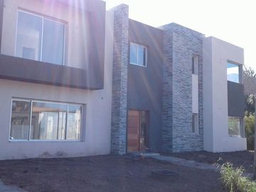 Casa en el barrio Fincas 2, Hudson