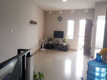 Rumah Nyaman & Luas 2 Lt Type 140 LT 91 M2, Cluster Pesona Antapani Kota Bandung.