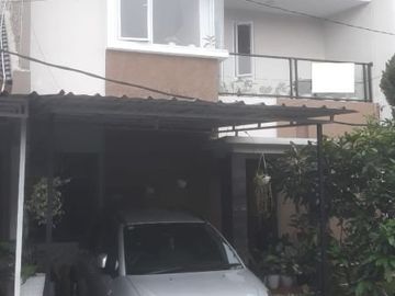 Rumah Nyaman & Luas 2 Lt Type 140 LT 91 M2, Cluster Pesona Antapani Kota Bandung.