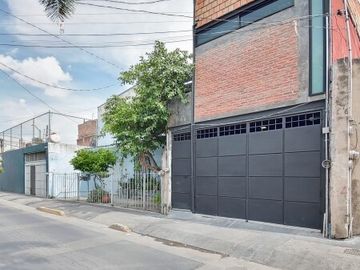 Casa en Venta San Andres, estilo Industrial, sobre calle Alvaro Obregon