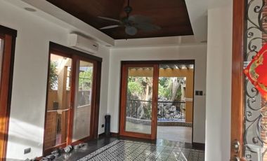 RESORT TYPE VILLA FOR SALE IN ALABANG HILLS