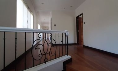 RESORT TYPE VILLA FOR SALE IN ALABANG HILLS