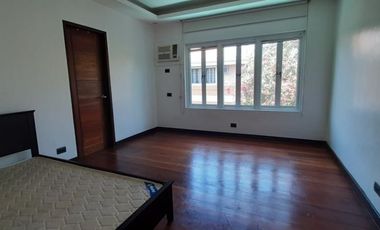RESORT TYPE VILLA FOR SALE IN ALABANG HILLS