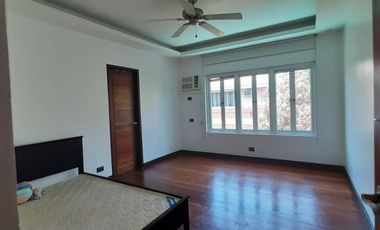 RESORT TYPE VILLA FOR SALE IN ALABANG HILLS