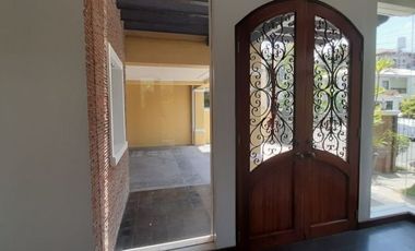 RESORT TYPE VILLA FOR SALE IN ALABANG HILLS