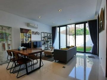 DiJual Town House Exclusive Tropical Di Pesanggrahan