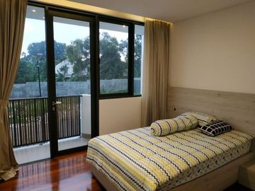 DiJual Town House Exclusive Tropical Di Pesanggrahan