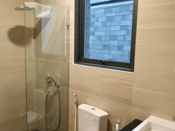 DiJual Town House Exclusive Tropical Di Pesanggrahan
