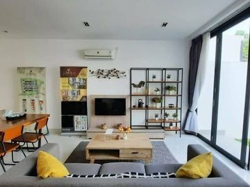 DiJual Town House Exclusive Tropical Di Pesanggrahan