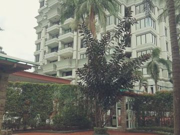 Dijual cepat apartemen view golf lippo karawaci