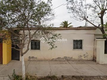 Casa en venta de 4 dorm. en La Cisterna