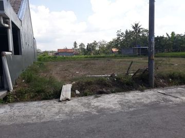 Tanah Yogyakarta Luasan 160 m2 Bisa KPT 300 meter ke Jln LPMP Kalasan