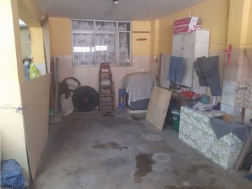 VENDO CASA 3 PISOS C/TERRAZA Y COCHERA EN VALLECITO ALTO - VMT