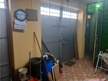 VENDO CASA 3 PISOS C/TERRAZA Y COCHERA EN VALLECITO ALTO - VMT