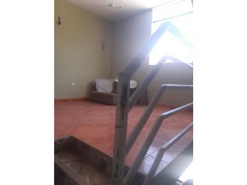 VENDO CASA 3 PISOS C/TERRAZA Y COCHERA EN VALLECITO ALTO - VMT