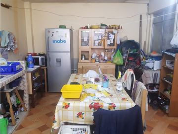 VENDO CASA 3 PISOS C/TERRAZA Y COCHERA EN VALLECITO ALTO - VMT