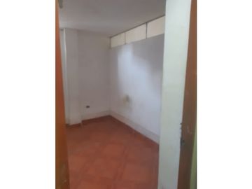 VENDO CASA 3 PISOS C/TERRAZA Y COCHERA EN VALLECITO ALTO - VMT
