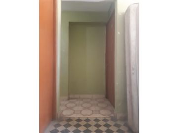 VENDO CASA 3 PISOS C/TERRAZA Y COCHERA EN VALLECITO ALTO - VMT