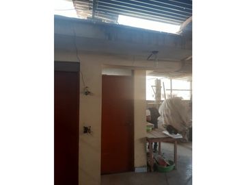 VENDO CASA 3 PISOS C/TERRAZA Y COCHERA EN VALLECITO ALTO - VMT
